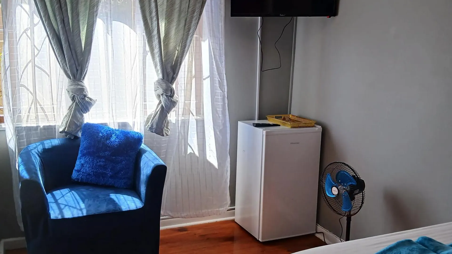 Ufc Guesthouse Bellville Le Cap